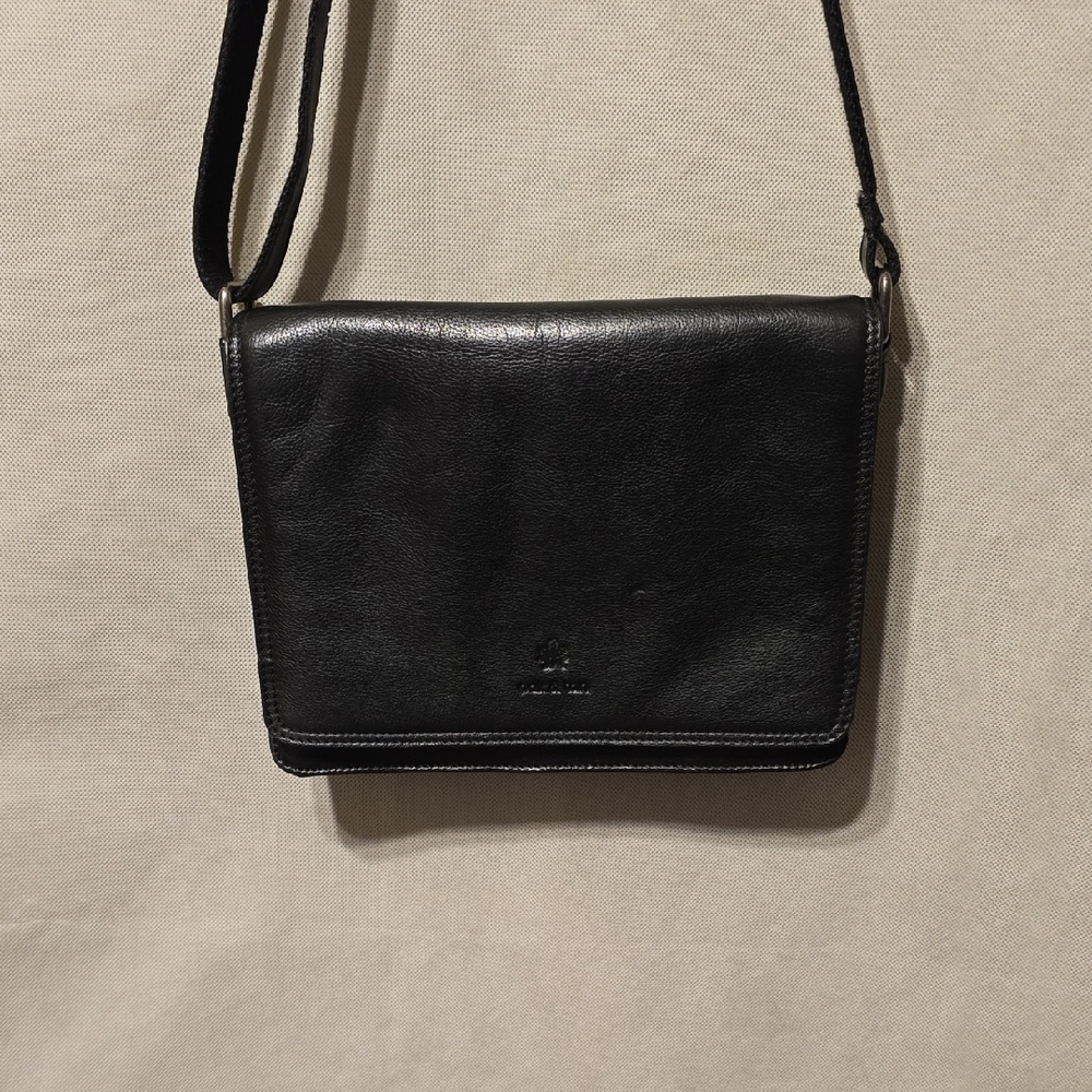 Oak And Tan Black Leather Crossbody Bag